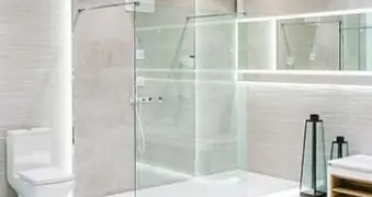Instalación de ducha para personas mayores